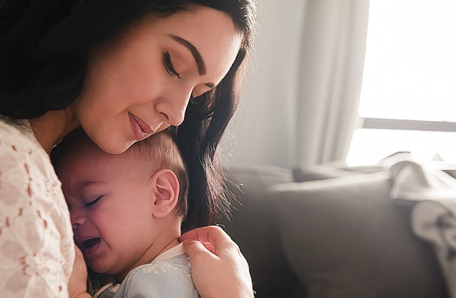 Apaisant votre bébé difficile pendant l'allaitement maternel: trucs et astuces