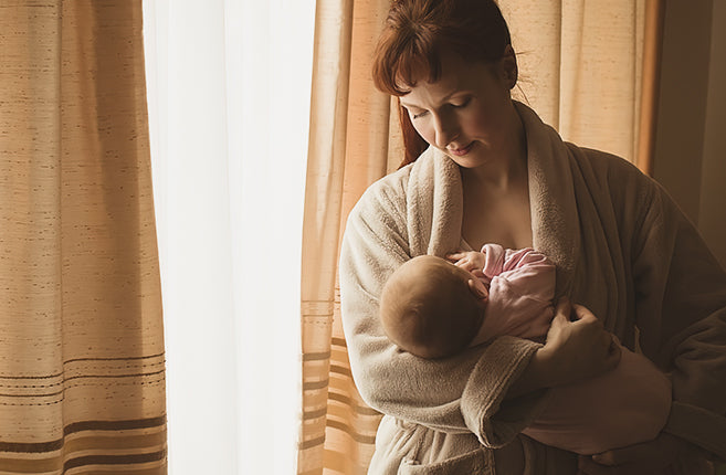 Pourquoi est-ce que je me sens si triste quand j'allaite mon bébé?