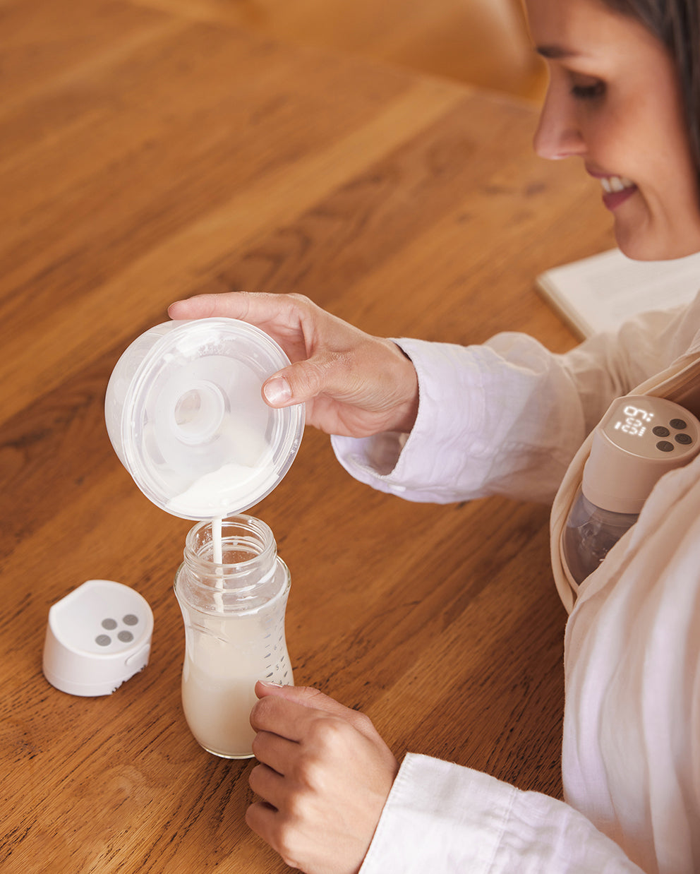 📢 Découvrez le formidable tire-lait sans fil Momcozy S12 Pro! 🌟 💪 Vous  êtes une maman moderne à la recherche d'une solution pratique et ef…
